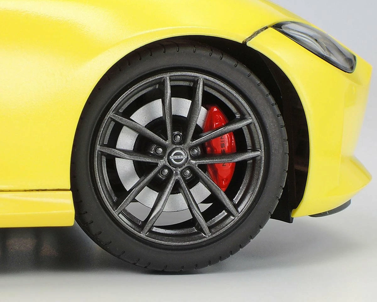 Tamiya 1/24 Nissan Z Model Sports Car Kit - Image 9