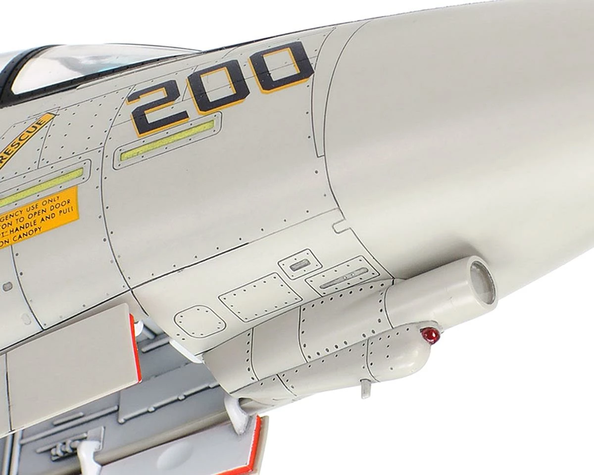 Tamiya 1/48 Grumman F-14A Tomcat Model Jet Kit W/Carrier Launch Set (Late Model) - Image 3